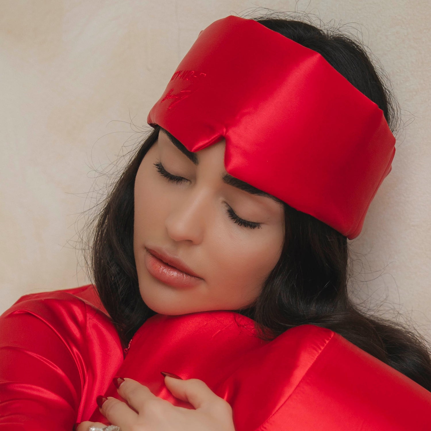 Nighty-Night Beauty Silk Blackout Mask