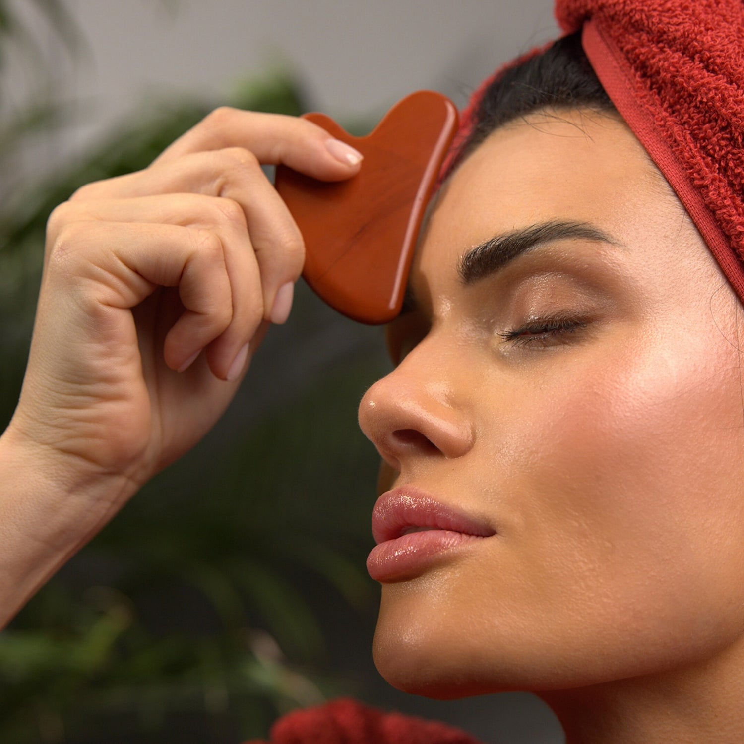 high-quality-gua-sha-red-stone-Nighty-Night-Beauty